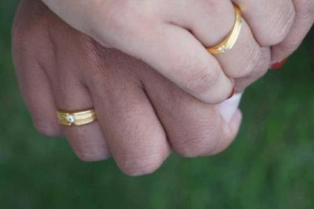 石榴木命女性与命理配对：寻觅心灵契合的佳缘