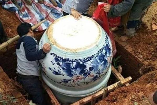 乾隆大帝与宣威将军的缘分:历史的背影与传奇的传承 乾隆大帝与宣威将军的缘分:历史的背影与传奇的传承