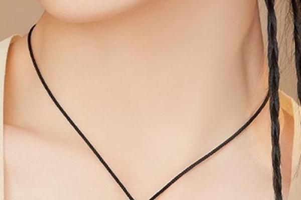 缺木命男生适合佩戴哪些项链，让风水助运更旺盛！