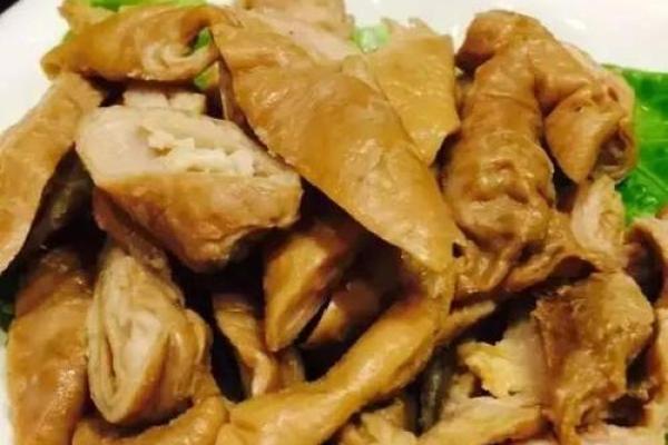 男子嗜肉如命：追寻肉食的美味与文化之旅