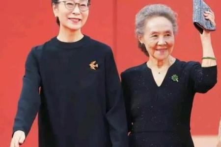 石榴木命女人命名指南：优雅与智慧的完美结合