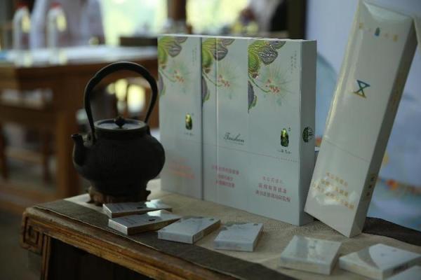 请柬中的嫂命解析:它在中国文化中的深远意义与影响 请柬中的嫂命解析:它在中国文化中的深远意义与影响