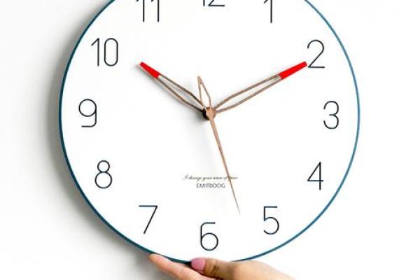 木命之人如何选择钟表材质：引领时尚与风水的完美结合