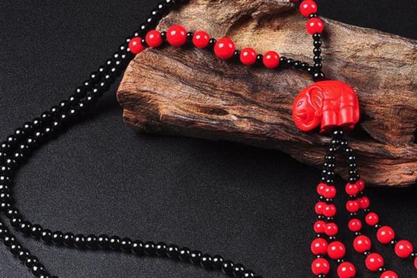 石榴木命男命与属相的完美搭配，助你事业爱情双丰收！