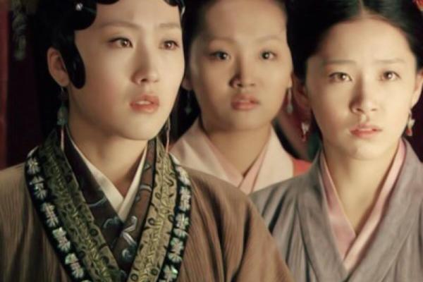 姑娘身子丫鬟命:女性命运的无奈与挣扎 姑娘身子丫鬟命:女性命运的无奈与挣扎