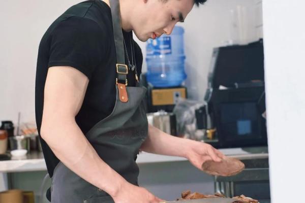 能做饭的男人都是什么命？细数那些厨艺卓绝的男士们