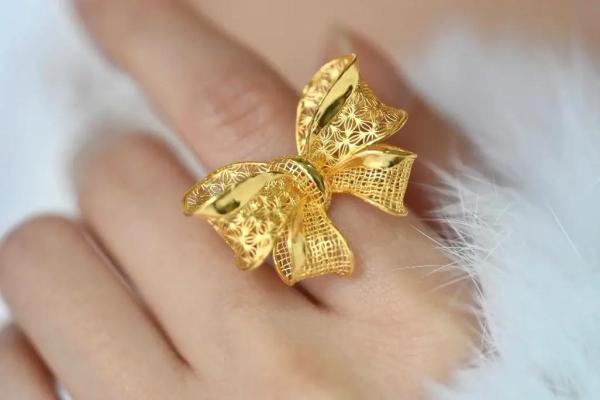 属龙土命的人适合戴的戒指与风水解析