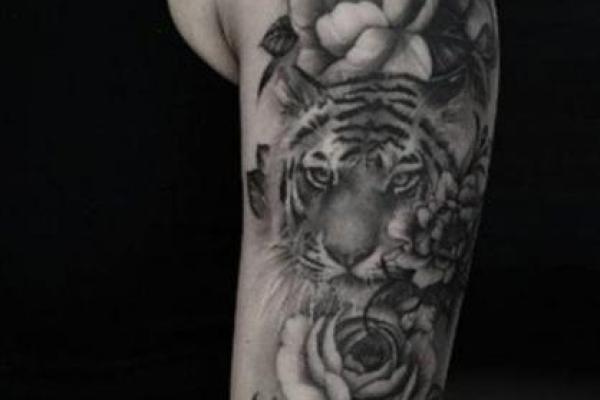 属狗的火命,纹身推荐与意义解析:绽放个性与激情之美! 属狗的火命,纹身推荐与意义解析:绽放个性与激情之美!