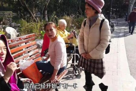 那些选择丁克的生活方式：无子女者的理想与挑战
