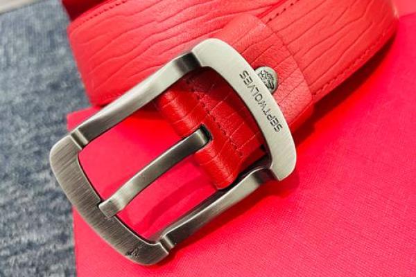 男人百命年买腰带的象征意义与文化内涵探秘