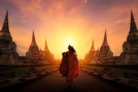 拿钱当命的人：人生真的值得如此执着吗？