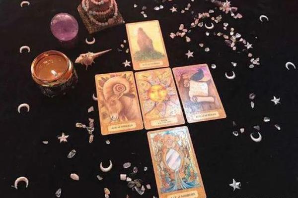 手上四个斗的女人命理解析:运势与生活的秘密 手上四个斗的女人命理解析:运势与生活的秘密