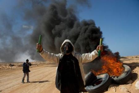 摄影作品：命悬一线的瞬间与艺术的交织