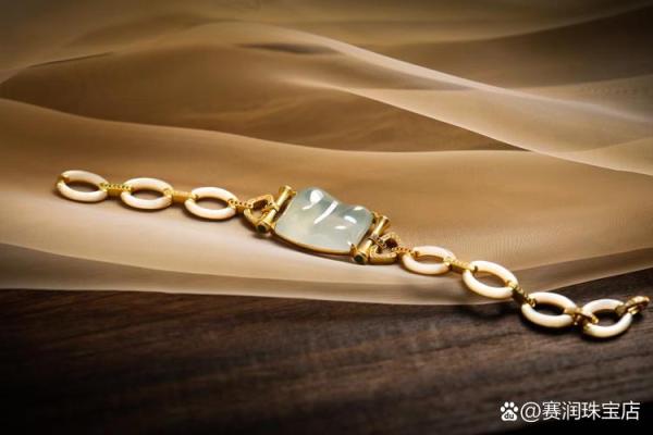 揭开上上签翡翠命的神秘面纱：命运与珠宝的奇妙交织