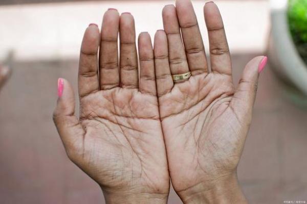 手小手指细短的男人,他们的命运与众不同! 手小手指细短的男人,他们的命运与众不同!