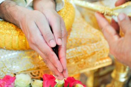 男命婚姻宫坐棺材的深层含义与婚姻抉择