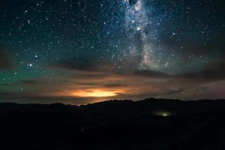 解密天上火命：在璀璨星空下的命理之旅