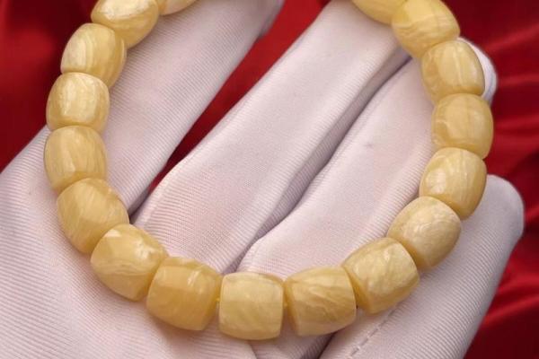 属牛的水命适合哪些手串?一探究竟! 属牛的水命适合哪些手串?一探究竟!