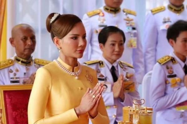 揭秘泰国内命妇：生活中的隐秘王国与非凡故事