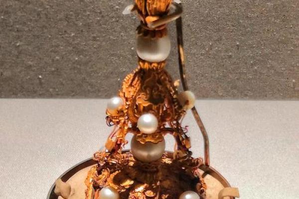 沙中珍宝：探索金命的奥秘与魅力