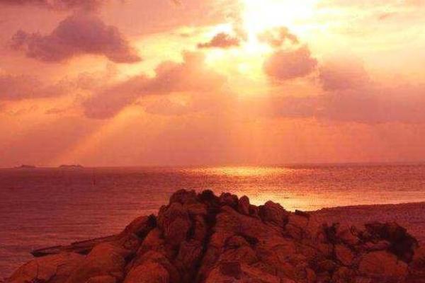 壬水偏官：揭示女命的潜在魅力与挑战