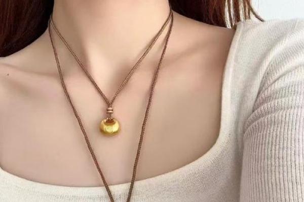 沙中金命的人该如何选择饰品才能最旺运势？