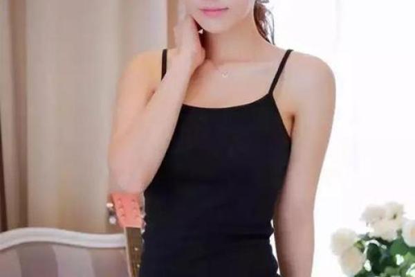 命格中的食伤女生：为何吸引众生的魅力之源？