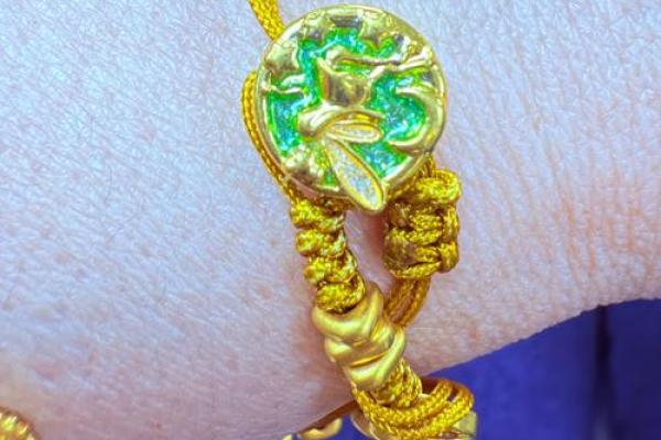 三岁男童木命辟邪物品选择指南：助他平安成长！