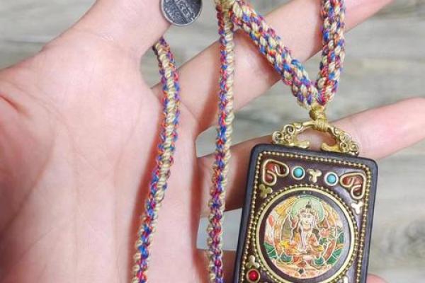 山头火命男士的最佳挂饰，点亮生命的每一刻