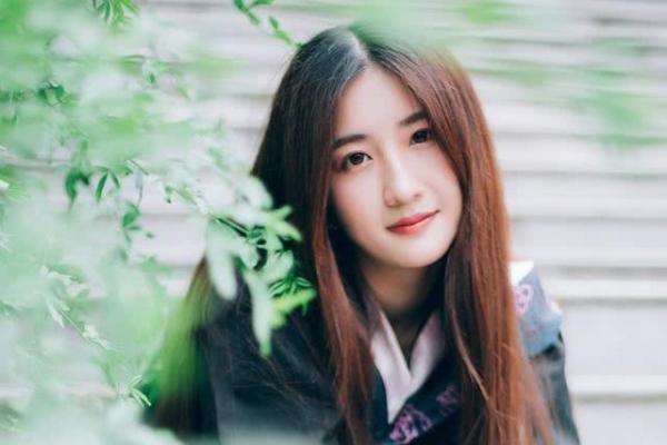 揭秘高文凭命运：哪些八字能助你学业有成