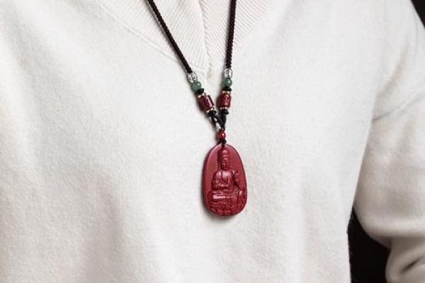 沙中土命的吊饰选择：如何通过吊饰提升运势与气场？