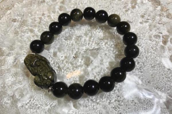 木命缺金，佩戴什么首饰才能助运？