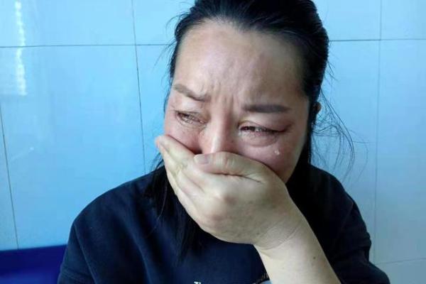 母亲的命运如影随形：女儿的命运是否真的受其影响？