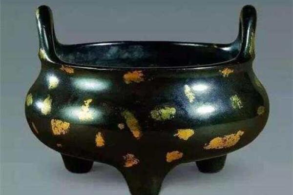 三庚之命：庚金之辉，铸造辉煌人生的秘密