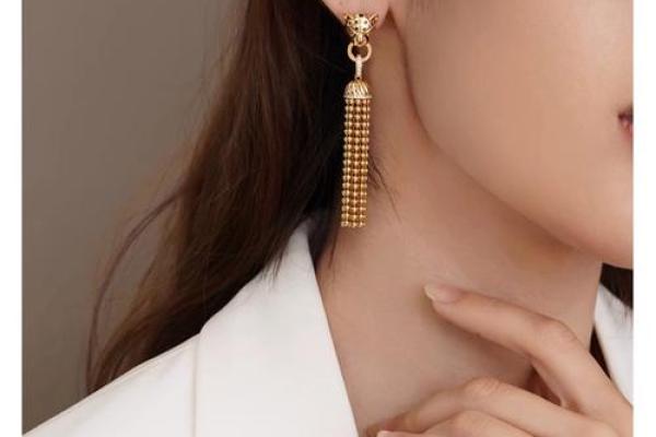 木命的人如何选择适合的金耳环？